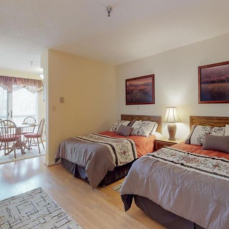 Wellington Manor Apartment Уелс Екстериор снимка